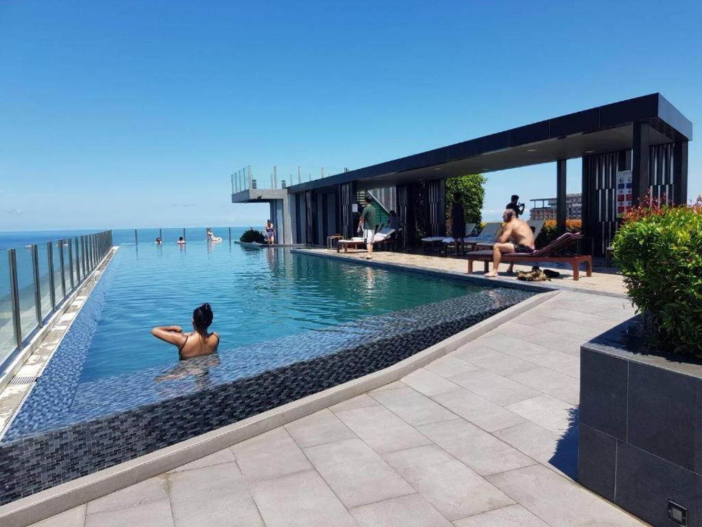 The Base Central Pattaya By Adam Extérieur photo